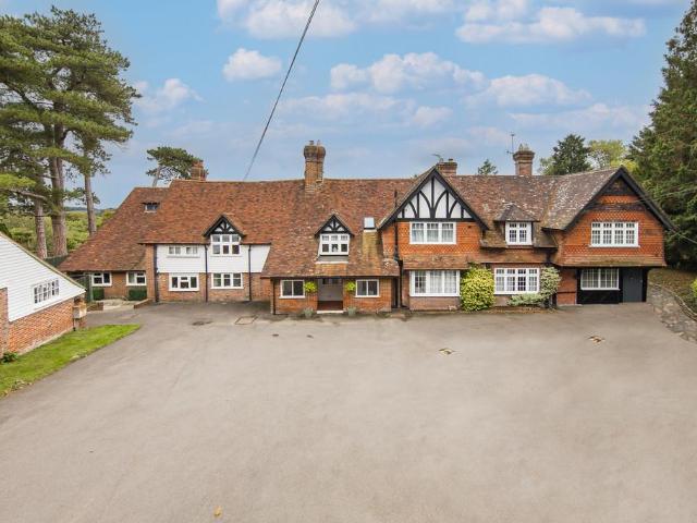 Flat for sale in Cross In Hand, East Sussex