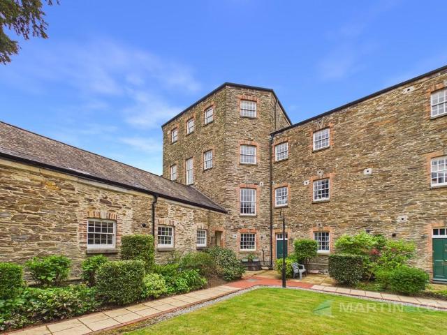 Flat for sale in Trelander, Penweathers