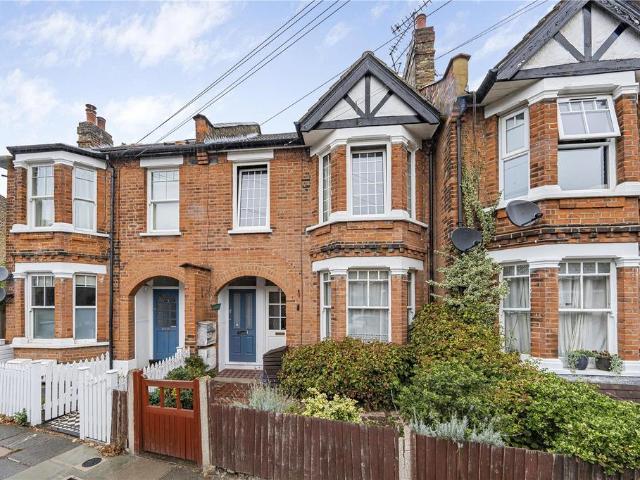 Flat for sale in St Margarets, Greater London