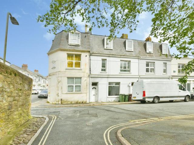 Flat for sale in Greenbank, Mount Wise