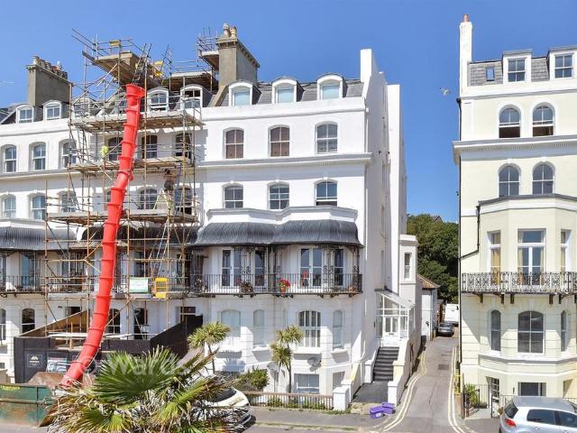 Flat for sale in Folkestone