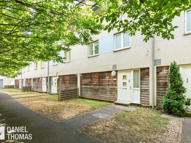 Flat for sale in Broxbourne, Hertfordshire