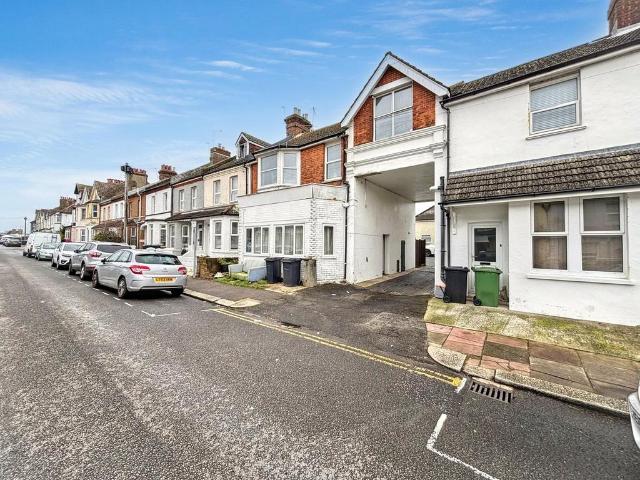 Flat for sale in Central, Heathlands