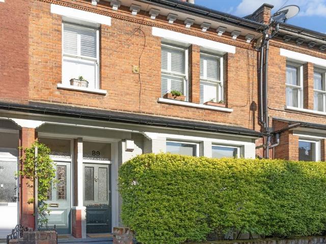 Flat for sale in South Tottenham, Greater London