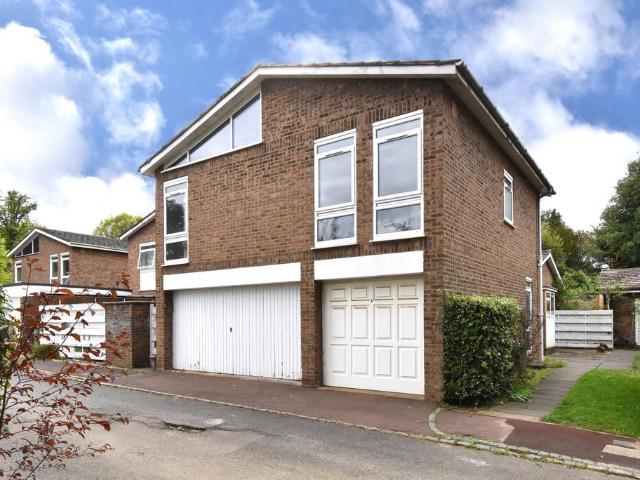 Flat for sale in Dulwich, Greater London