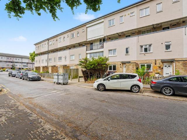 Flat for sale in Greater London
