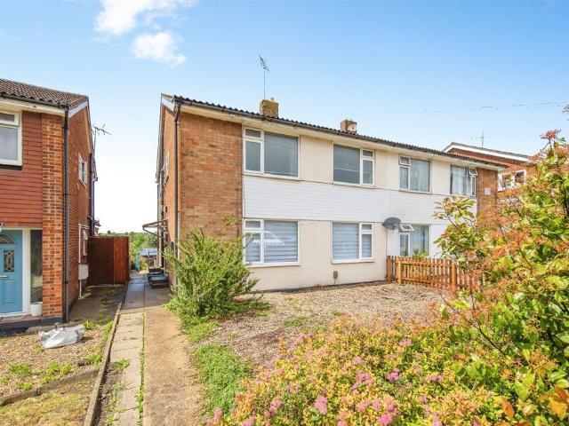 Flat for sale in Fordham Heath, Essex