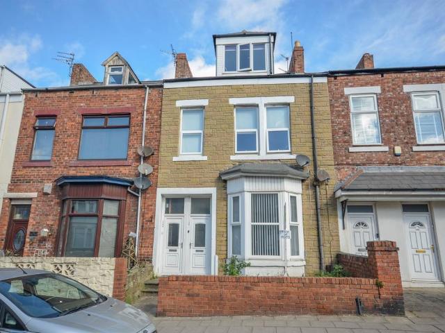 Flat for sale in Westoe, South Shields