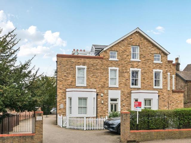 Flat for sale in Chislehurst, Greater London