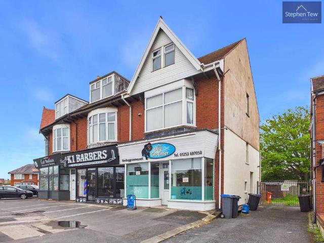 Flat for sale in Hawes Side, Blackpool