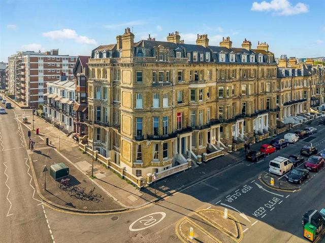 Flat for sale in Aldrington