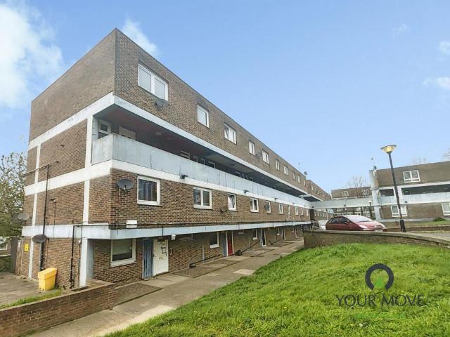 Flat for sale in Chatham, Medway