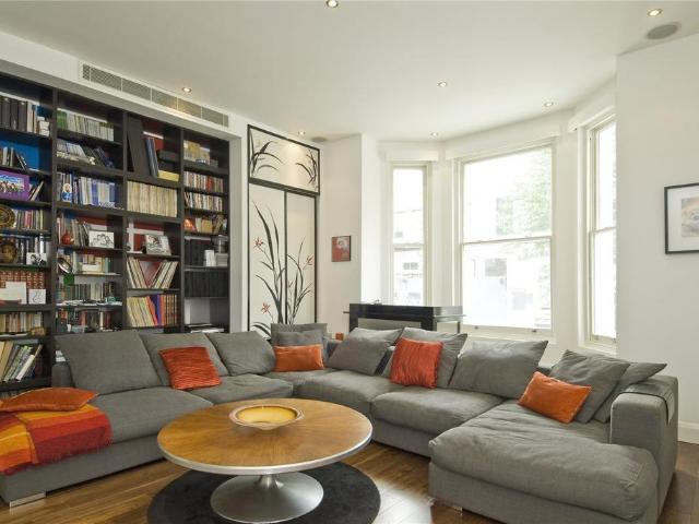 Flat for sale in Brompton, Greater London