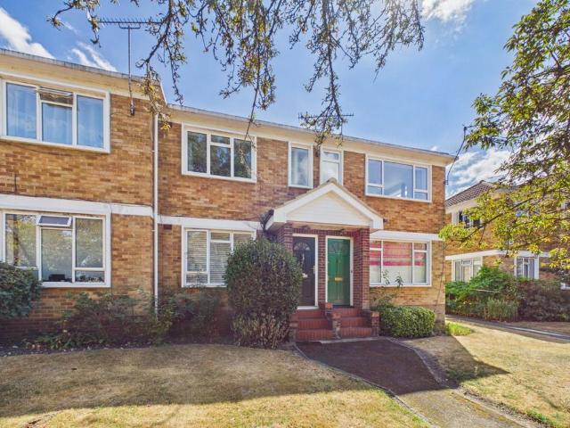 Flat for sale in Camberley, Surrey Heath