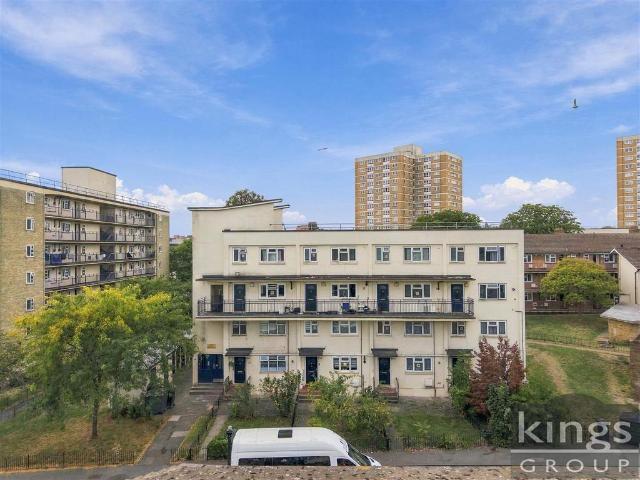 Flat for sale in Noel Park, Greater London