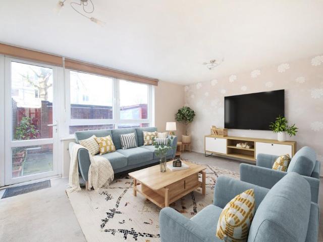 Flat for sale in Battersea, Isle Of Man