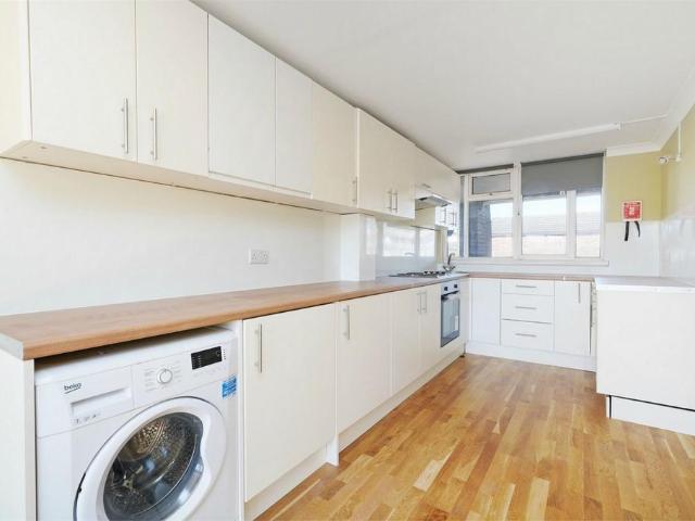 Flat for sale in London Borough of Hounslow, Isle Of Man