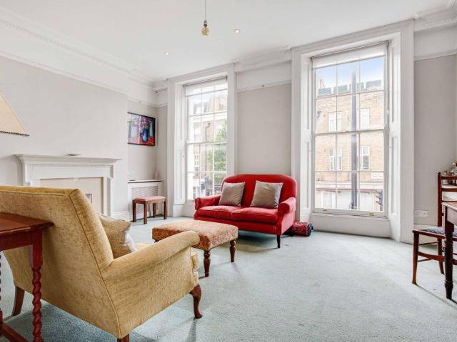 Flat for sale in Pimlico, Greater London