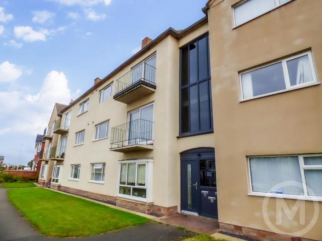 Flat for sale in Knowle, Blackpool