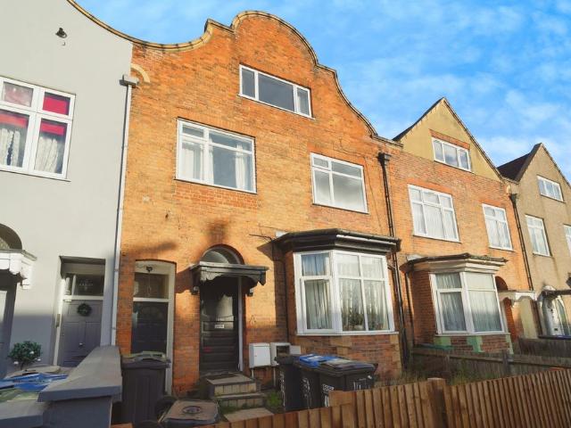 Flat for sale in London Borough of Croydon, Thornton Heath