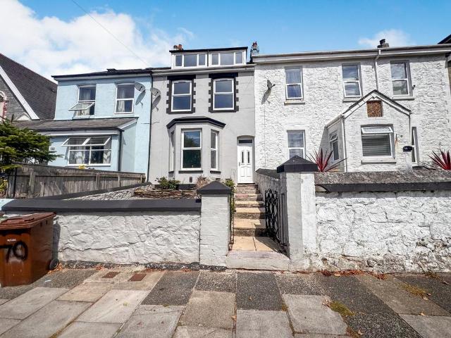 Flat for sale in Mount Wise