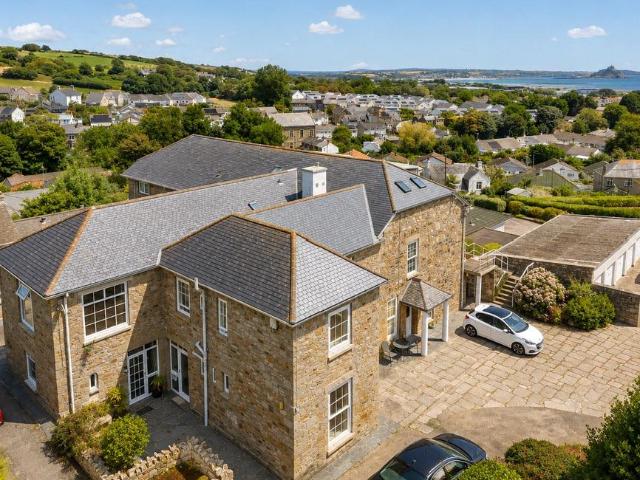 Flat for sale in Penzance, Cornwall