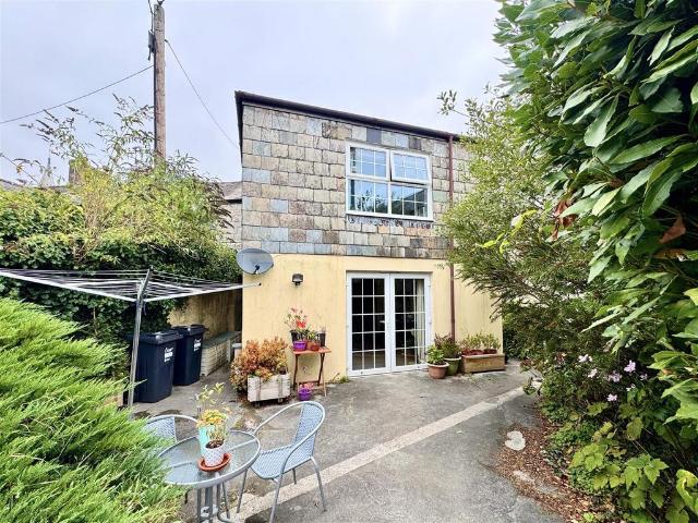Flat for sale in Gluvian, St Columb Major