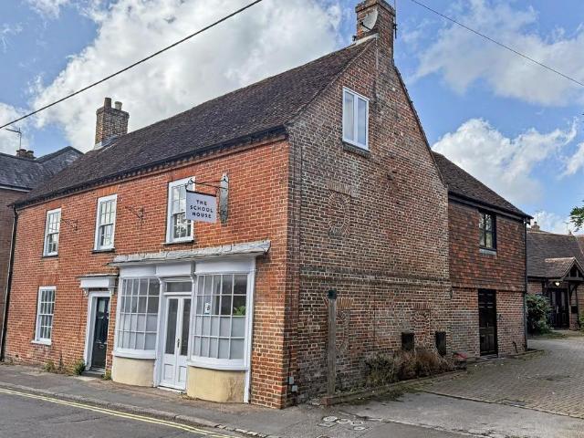 Flat for sale in Horseport, New Forest