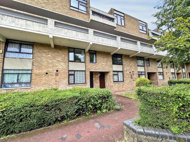 Flat for sale in Sulgrave, Washington