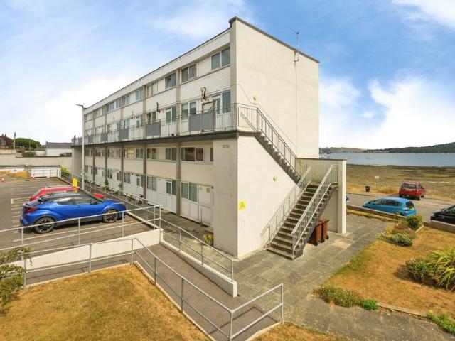 Flat for sale in Torpoint