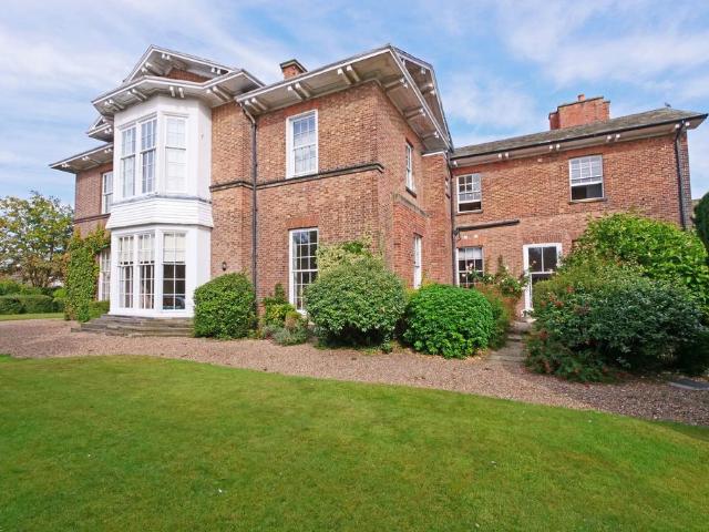 House for sale in Escrick, North Yorkshire