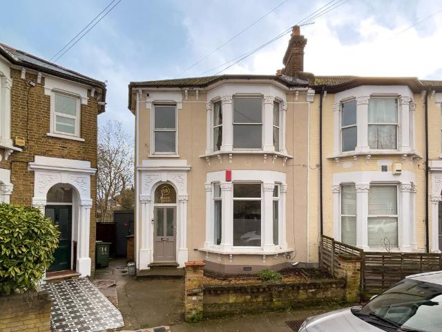 Flat for sale in London Borough of Lewisham, Isle Of Man