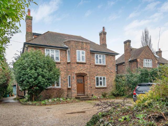 Flat for sale in Pachesham Park, Surrey