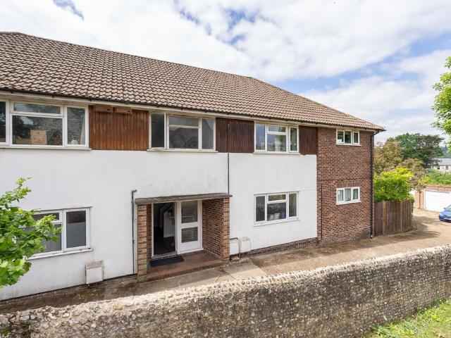 Flat for sale in Rose Hill, Pachesham Park