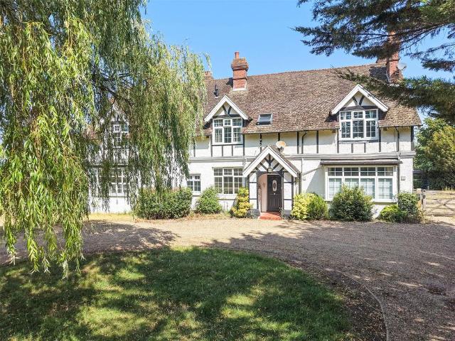 Flat for sale in Pachesham Park, Surrey