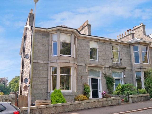 Flat for sale in Ferryhill, Ballindoch