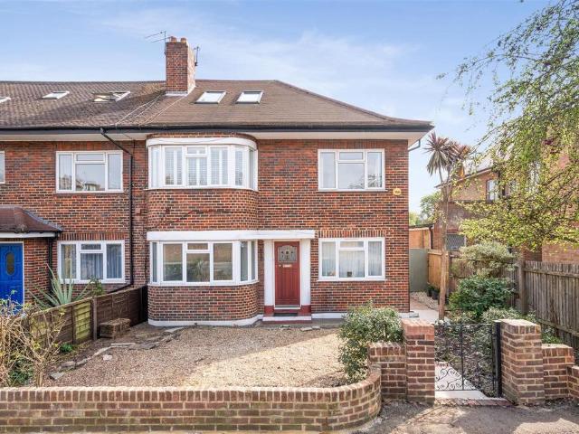 Flat for sale in London Borough of Merton, Merton Park
