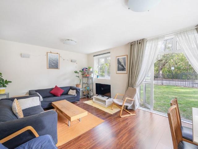 Flat for sale in Windmill Green Estate, Greater London