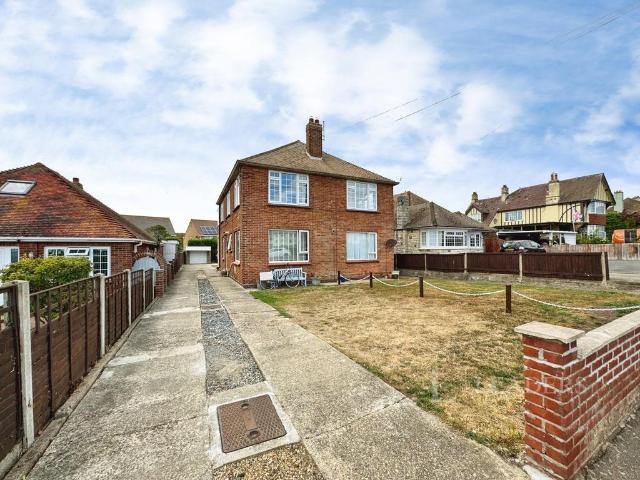 Flat for sale in Clacton-on-Sea, Tendring