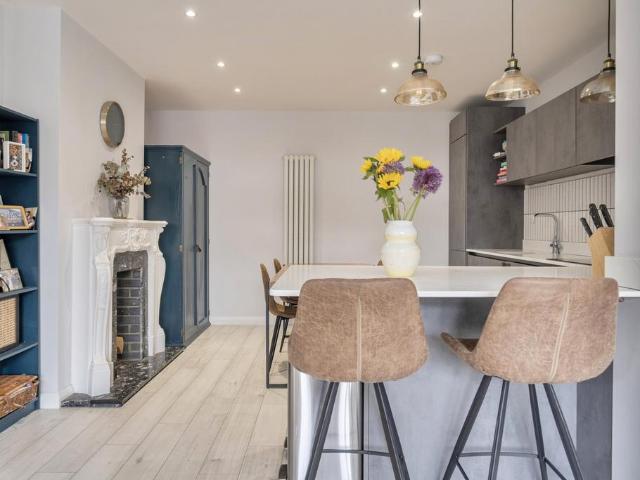 Flat for sale in Albany Park, Greater London