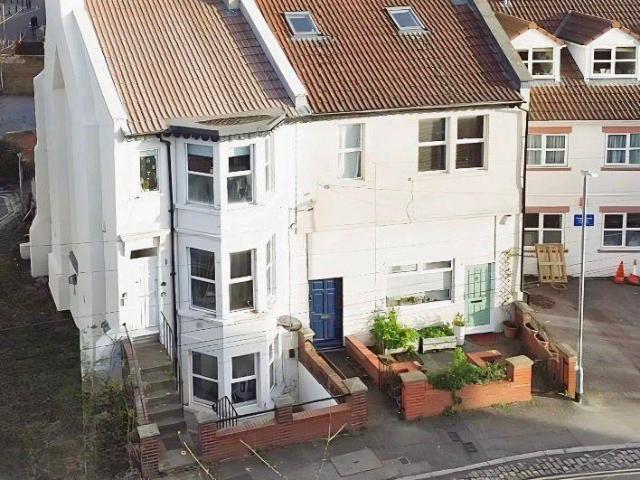 Flat for sale in Feckenham, City Of Bristol