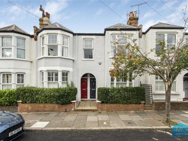 Flat for sale in Finchley, Isle Of Man
