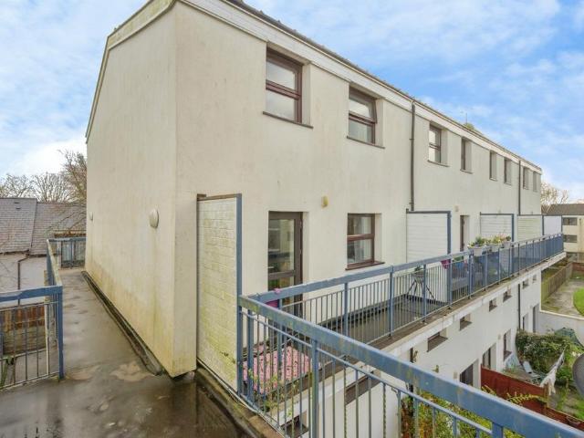 Flat for sale in Mount Wise