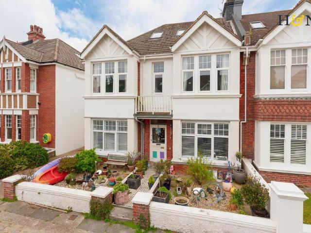 Flat for sale in Aldrington