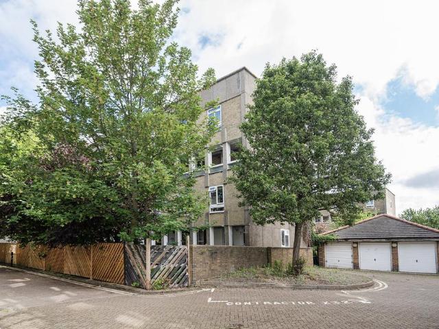 Flat for sale in Whitechapel, Greater London
