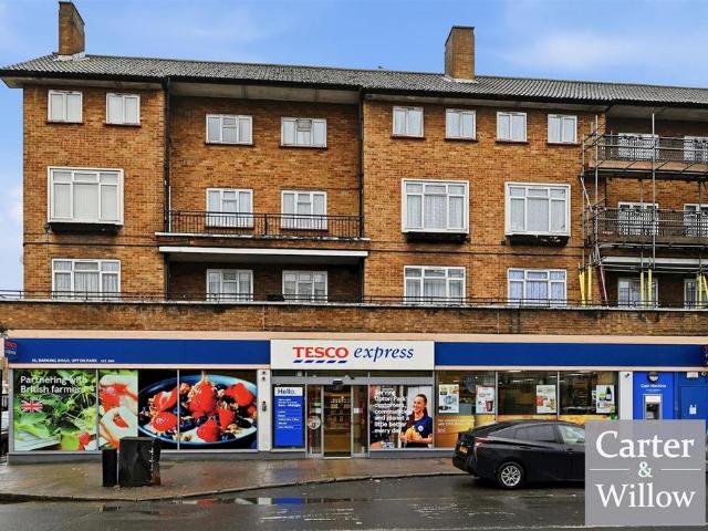 Flat for sale in Upton Park, Greater London