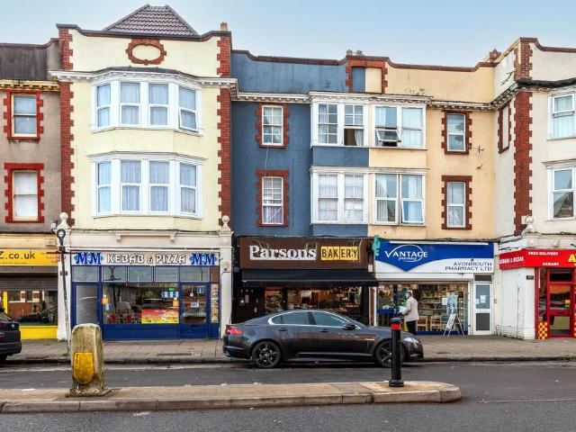 Flat for sale in Feckenham, City Of Bristol