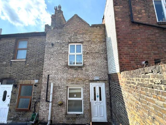 Flat for sale in Brooklands, Monks Orchard