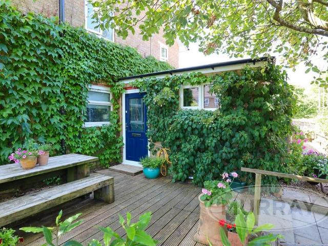 Flat for sale in Uppingham, Rutland