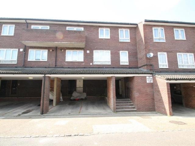 Flat for sale in Roundshaw, Greater London